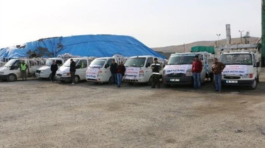 Suriyelilere K&ouml;m&uuml;r Dağıtımı