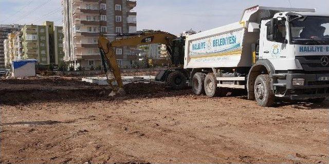 Haliliye Belediyesi Yol Çalışmalarında ’dur Durak’ Bilmiyor