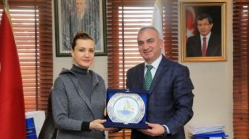 Ak Parti Genel Başkan Yardımcısı N&uuml;khet Hotar&rsquo;dan Başkan Yılmazer&rsquo;e Ziyaret