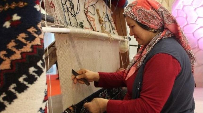 Emıtt&rsquo;te D&ouml;şemealtı&rsquo;nın Halısına Yoğun İlgi