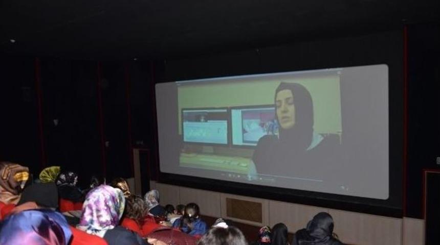 Suriyeliler İ&ccedil;in Kermes Ve Belgesel G&ouml;sterimi