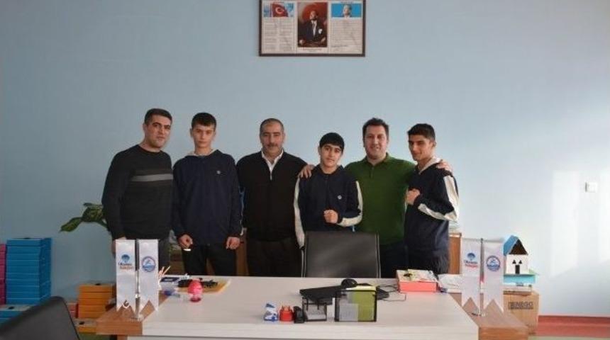 Tatvanlı Milli Sporculara Eğitim Desteği