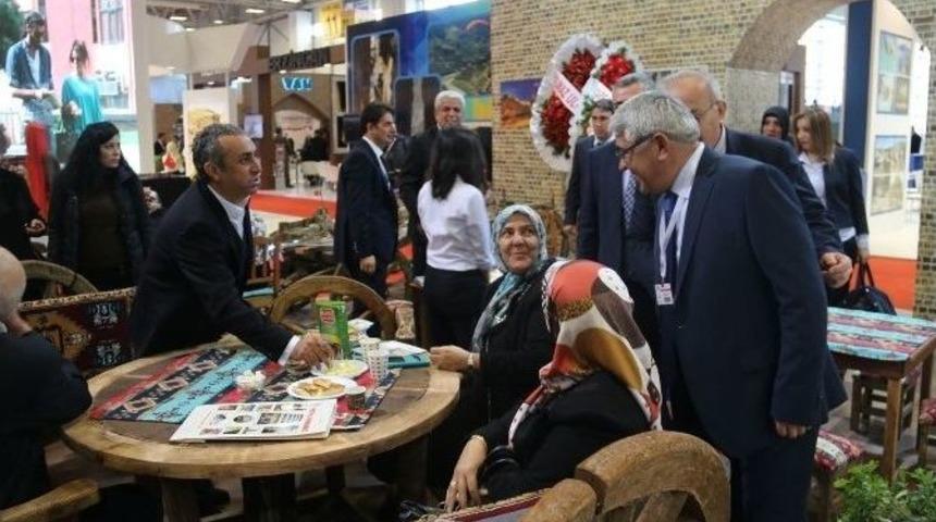 Emitt Fuarı&rsquo;nda Kars Standı Ziyaret&ccedil;ilerin Dikkatini &Ccedil;ekiyor