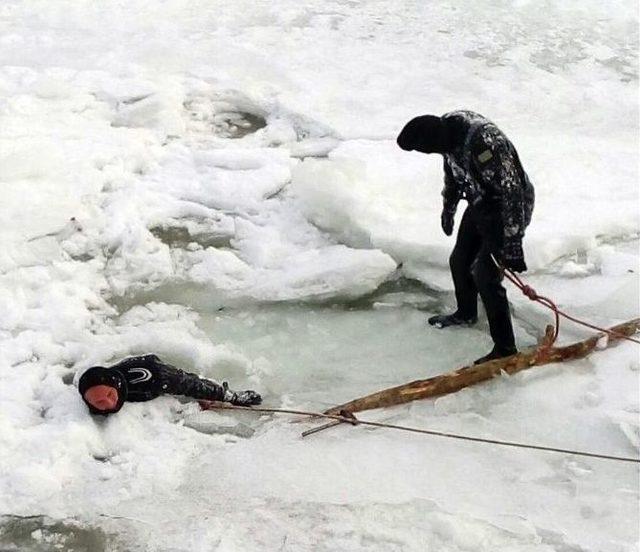 Çoruh Nehri’ne Düşen Çocuğu Arama Çalışmaları Sürüyor