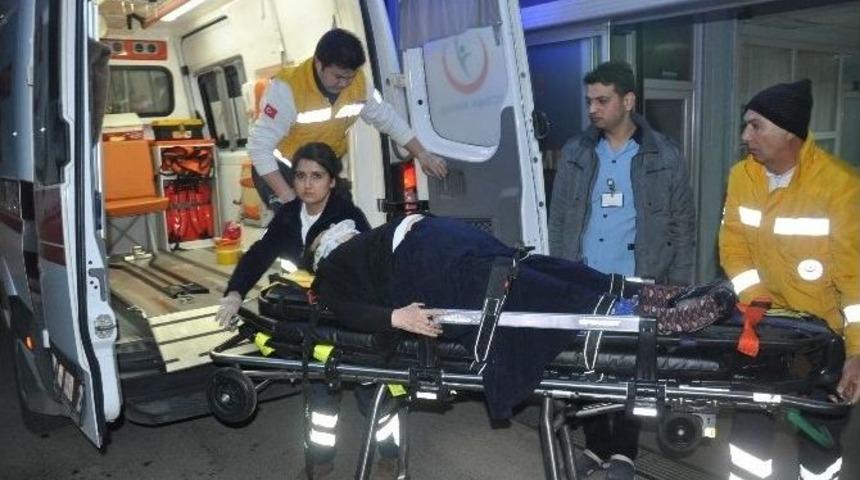 Adana&rsquo;da Trafik Kazası: 5 Yaralı