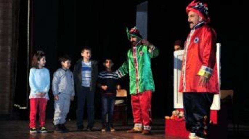 Kent Tiyatrosu Şubat Ayında &Ccedil;ocuklar İ&ccedil;in Perde Diyecek