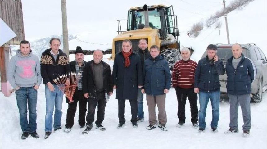 Başkan Sağıroğlu Yollar İ&ccedil;in Seferber Oldu