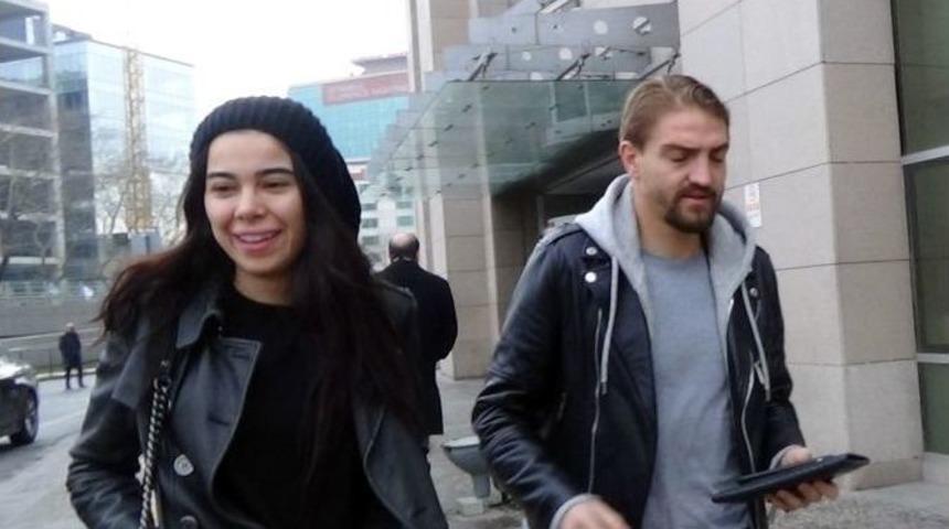 (&ouml;zel Haber) Fenerbah&ccedil;eli Caner Erkin İle Asena Erkin Boşandı