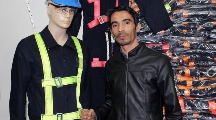 Kendinden Emniyet Kemerli İş Tulumuna İlgi B&uuml;y&uuml;k