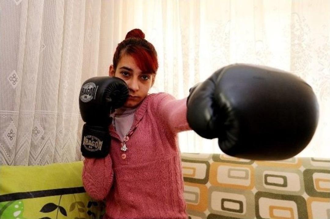 Uyuşturucu Batağındaki Gen&ccedil; Kızın Feryadı