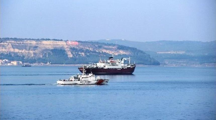 Rus Askeri Gemisi Çanakkale Boğazı’ndan Geçti