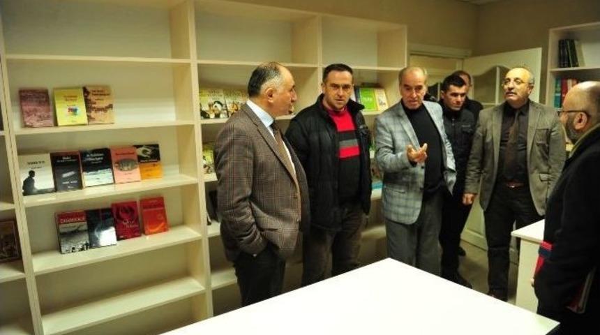 Yeni S&ouml;l&ouml;z&rsquo;e K&uuml;t&uuml;phane