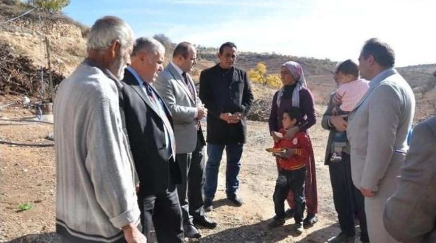 Besni Kaymakamı Kaya&rsquo;dan, Engelli Kardeşlere Yardım Eli