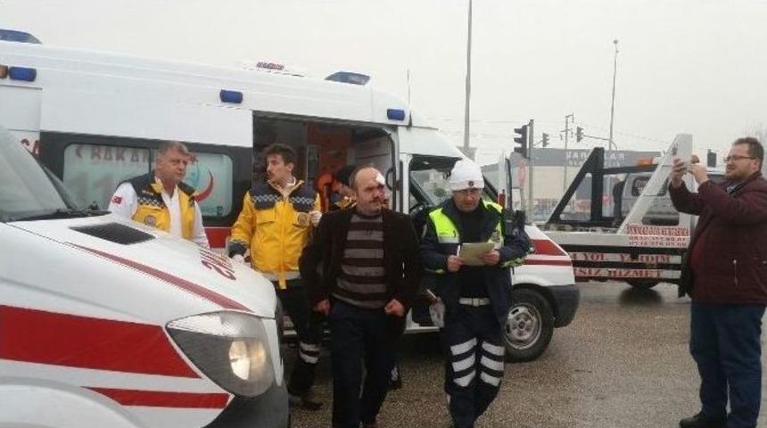 D&uuml;zce&rsquo;de Kaza: 6 Yaralı