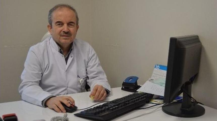 D&uuml;nyam Hastanesi Dahiliye Uzmanı Mesut Polat: