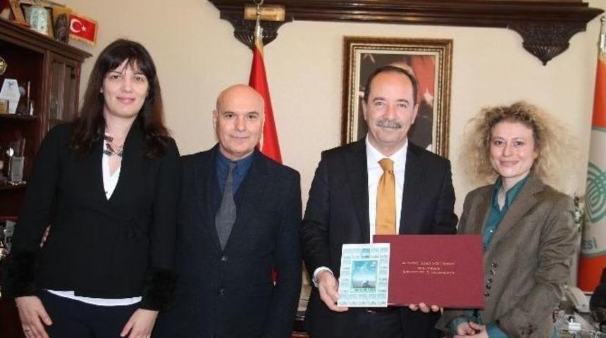 &Uuml;nl&uuml; Ressam Nalbantis&rsquo;ten G&uuml;rkan&rsquo;a Ziyaret