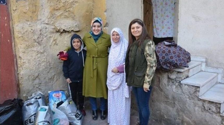 Niğde Gen&ccedil;lik Merkezinden Suriyelilere Yardım