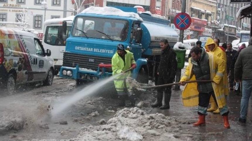 Gen&ccedil;, Ekiplere Teşekk&uuml;r Etti