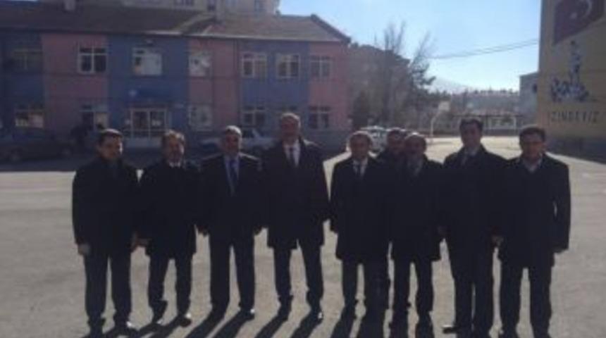 Vali Necmeddin Kılı&ccedil;, Okul İnşaatını Yerinde İnceledi