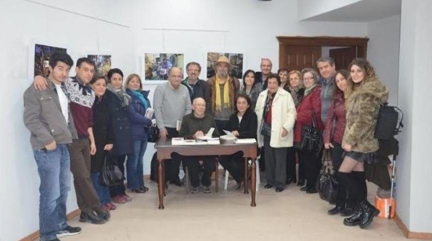 &Ccedil;eşmeli Yazar Cavit K&uuml;rnek&rsquo;e Saygı G&uuml;n&uuml;