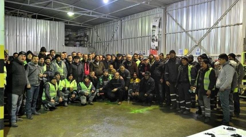 Meclis &Uuml;yelerinden Temizlik İş&ccedil;ilerine Ziyaret