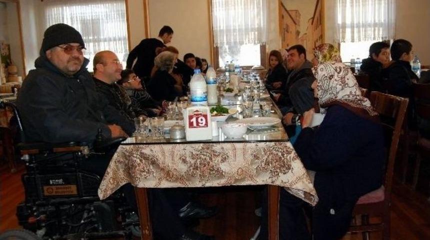Engellilerden Birlik Ve Beraberlik Yemeği