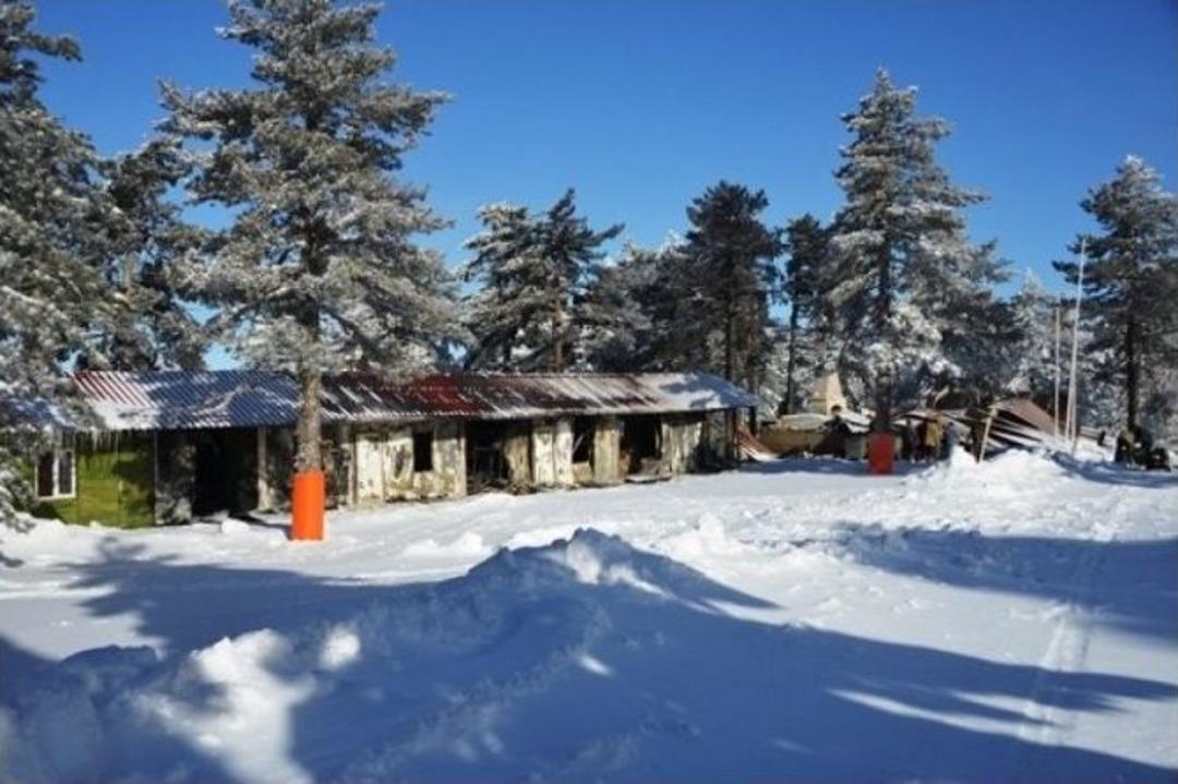 Yangında Zarar G&ouml;ren Muratdağı Termal Kayak Merkezi Tesisleri Tekrar Yapılacak