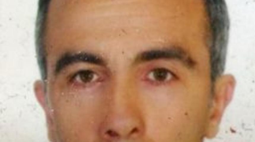 Yol Kenarında Kanlar İ&ccedil;inde Bulunan Adam Kurtarılamadı