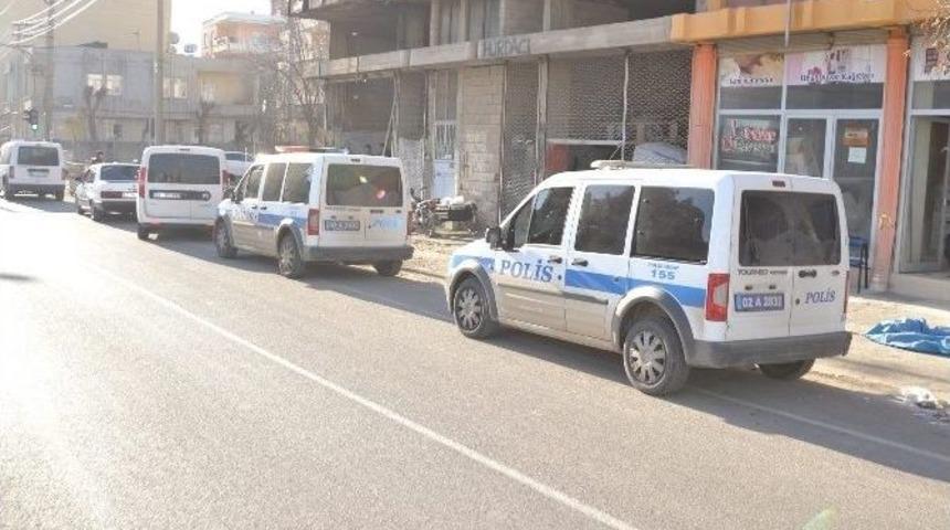 &Ccedil;aldıkları İleri S&uuml;r&uuml;len Bakır Leğenleri Satarken Yakalandılar