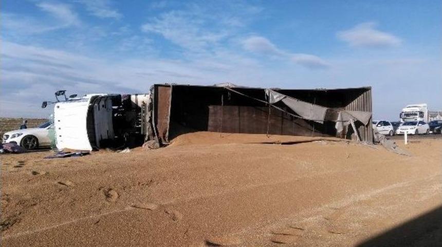 Siverekte Trafik Kazası: 1 Yaralı