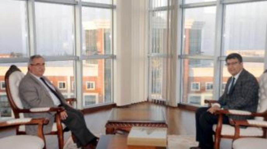 Vali Nayir&rsquo;dan Rekt&ouml;r Prof. Dr. Taş&rsquo;a Ziyaret