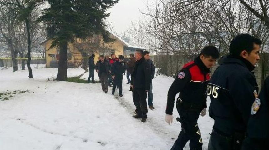 D&uuml;zce&rsquo;de 3 Kişi Boğazları Kesilerek &Ouml;ld&uuml;r&uuml;lm&uuml;ş Halde Bulundu