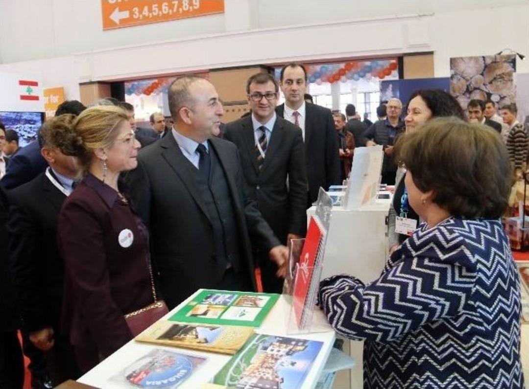 Bakan &Ccedil;avuşoğlu&rsquo;ndan Golf Şov