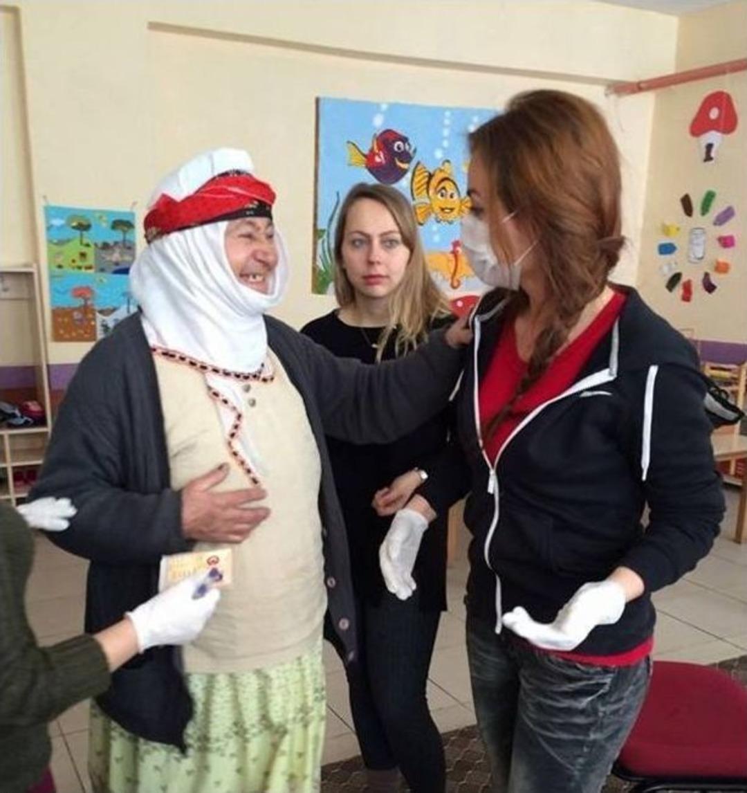 Ağrı&rsquo;da &Uuml;cretsiz Rahim Ağzı Kanseri Taraması