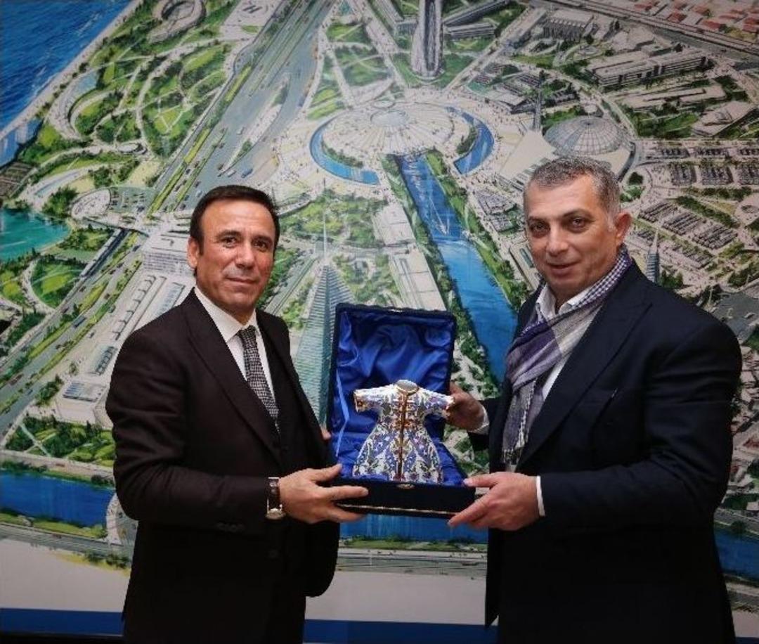 K&uuml;l&uuml;nk&rsquo;ten Başkan Gen&ccedil;&rsquo;e Tebrik