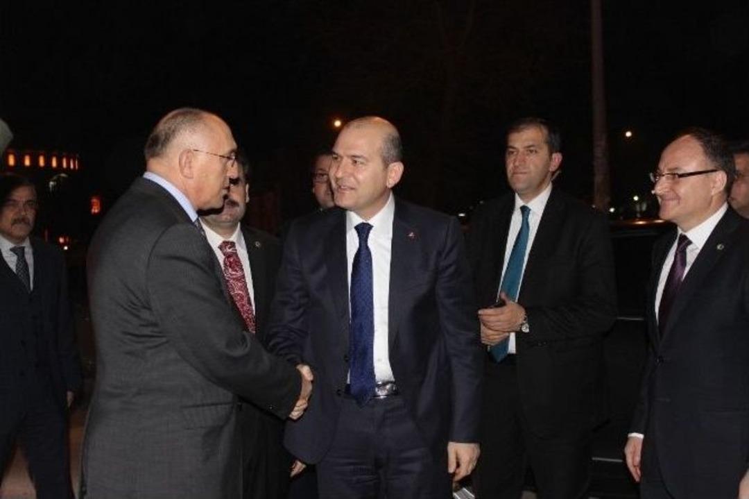 Bakan Soylu, Sakarya&rsquo;da 4 Bin Kişiye İstihdam Sağlayacak S&ouml;zleşmeyi İmzaladı