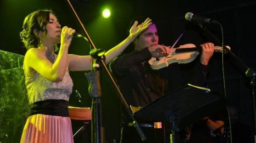 Kayahan&rsquo;ın Şarkıları, Kanser Hastası Kadınlara Umut Oldu