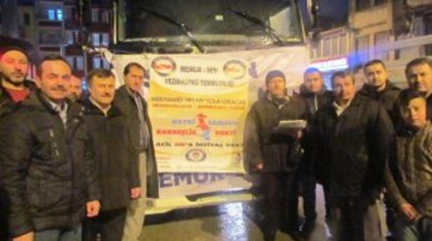 Merhamet Tır&rsquo;ına Vezirk&ouml;pr&uuml;&rsquo;den Un Y&uuml;klendi