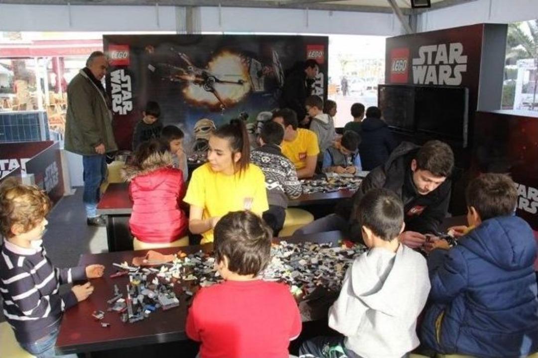 Forum Bornova&rsquo;da S&ouml;mestr Şenliği Devam Ediyor