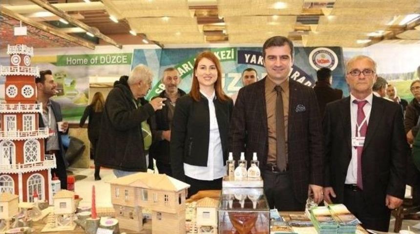 Başkan Yemenici Ve Ak&ccedil;akoca Basını Fuar Standını Ziyaret Etti