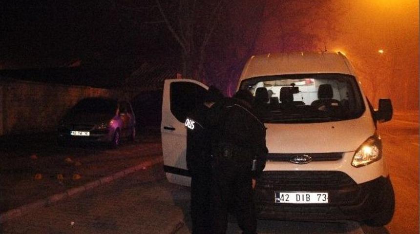 Akrabalarının Evinin &Ouml;n&uuml;nde Bı&ccedil;aklı Ve Silahlı Saldırıya Uğradı