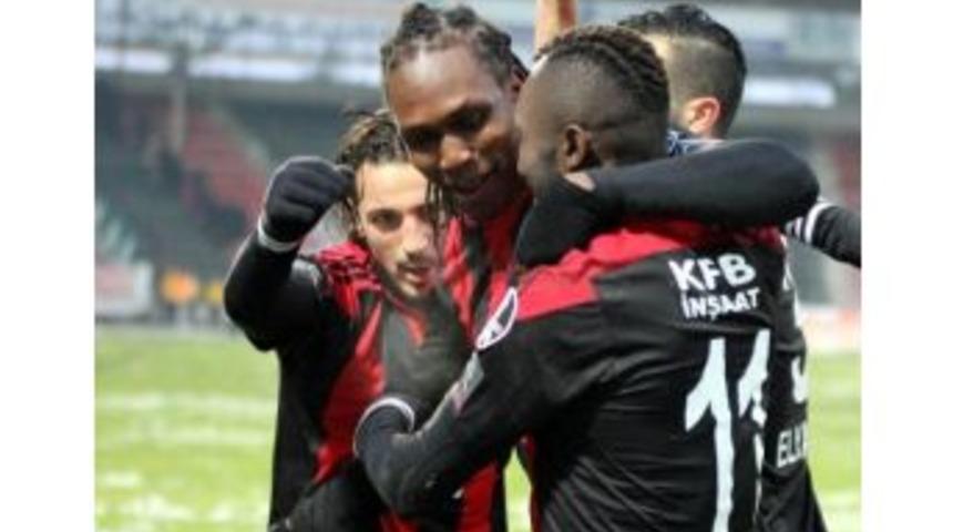 Galatasaray Ma&ccedil;ında G&ouml;zler Habibou&rsquo;da Olacak