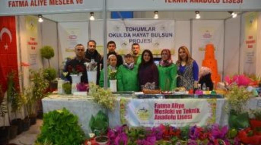 S&uuml;s Bitkileri Ve Mevsimlik &Ccedil;i&ccedil;ek &Uuml;reten Meslek Lisesi, Fuarda İlgi Odağı