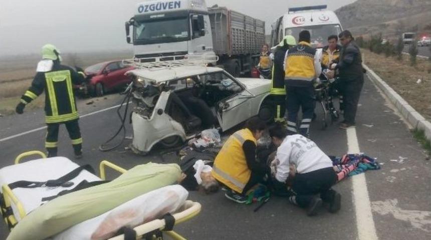 Denizli&rsquo;de Kaza: 3 &Ouml;l&uuml;, 3 Yaralı