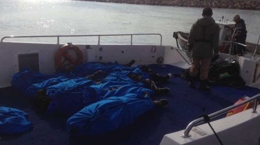 Ayvacık A&ccedil;ıklarında Batan Teknede &Ouml;l&uuml; Sayısı 20&rsquo;yi Buldu