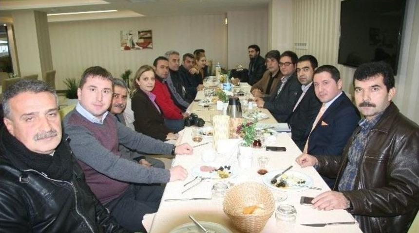 Zmo İl Temsilcisi &Ouml;zdemir, Basın Mensuplarıyla Bir Araya Geldi