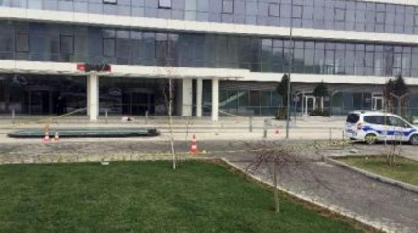 K&uuml;&ccedil;&uuml;k&ccedil;ekmece&rsquo;de Kadın Cinayeti