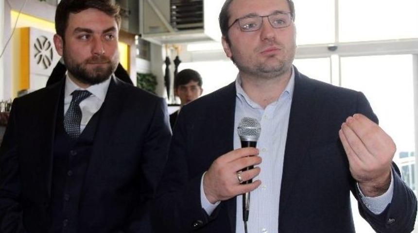 Ak Parti Genlik Kolları Genel Başkanı Ecertaş: "t&uuml;rkiye&rsquo;de Gen&ccedil; K&uuml;rs&uuml; İle Gen&ccedil;leri Dinleyeceğiz&rdquo;