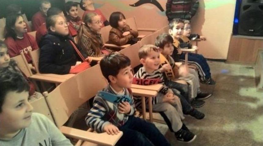 İlk Oyun &Ouml;zel &Ccedil;ocuklar İ&ccedil;in