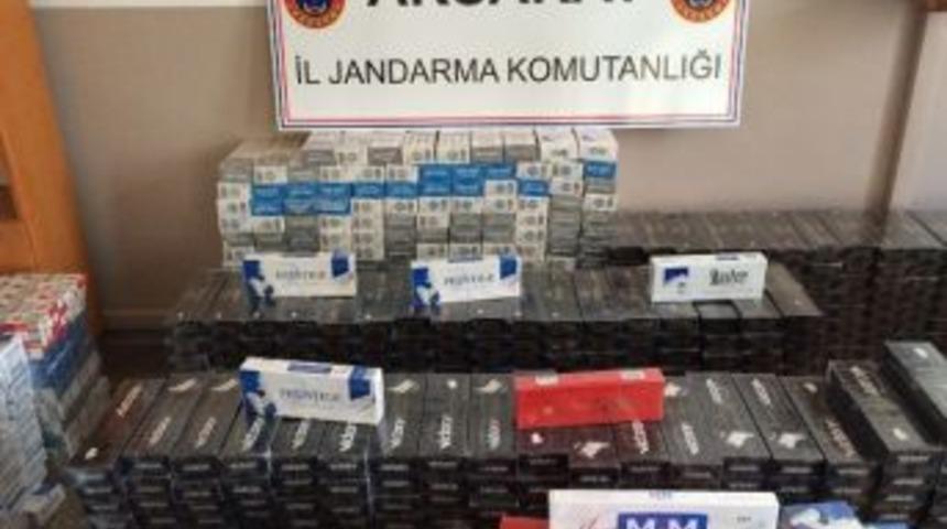 Jandarma Otob&uuml;ste 16 Bin Paket Sigara Ele Ge&ccedil;irdi